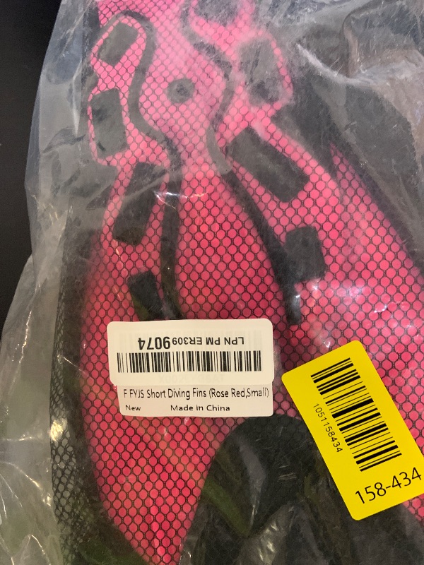 Photo 1 of F FYJS Short Swim Fins,Travel Size Diving Flippers with Mesh Carrying Bag for Adult Men Women