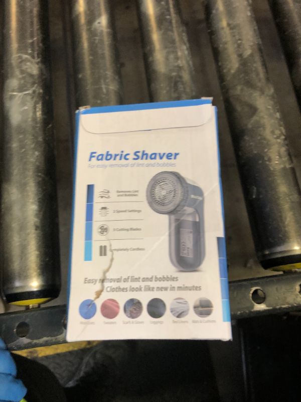 Photo 1 of BEAUTURAL Fabric Shaver and Lint Remover, Sweater Defuzzer with 2-Speeds, 2 Replaceable Stainless Steel Blades, Battery Operated, Remove Clothes Fuzz, Lint Balls, Pills, Bobbles Gray