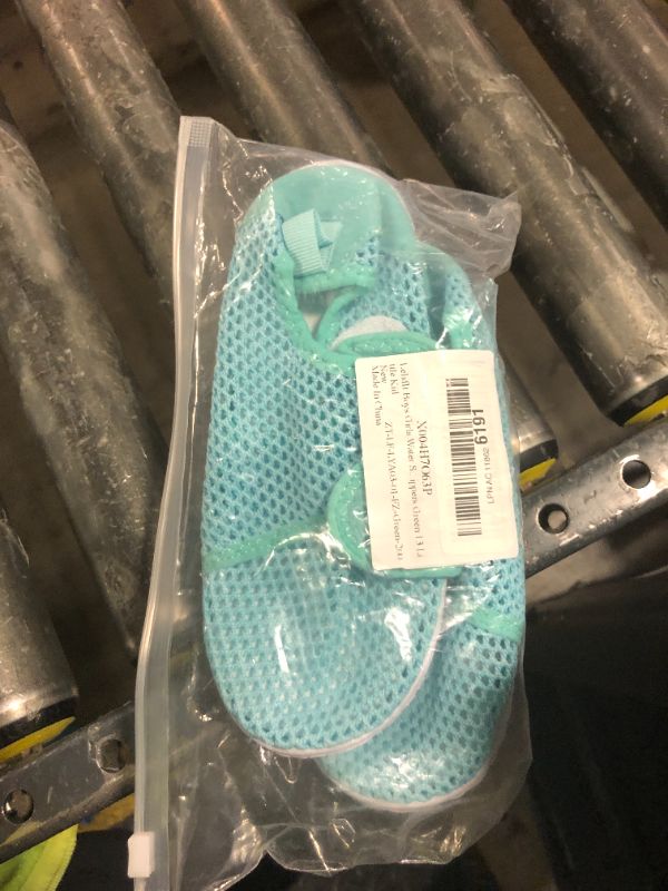 Photo 1 of LeIsfIt Boys Girls Water Shoes Kids Aqua Socks Toddler Quick-Dry Beach Swimming Shoes Lightweight Breathable Non-Slip Summer Outdoor Sport Water Slippers Green 13 Little Kid