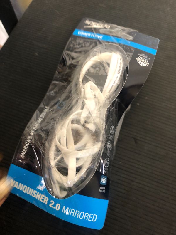 Photo 1 of Speedo Unisex-Adult Swim Goggles Mirrored Vanquisher 2.0 - Manufacturer Discontinued