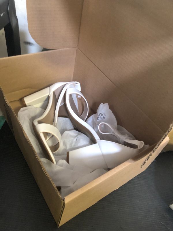 Photo 1 of DREAM PAIRS Women's Chunk Low Heel Pump Sandals, Size 5.5,White