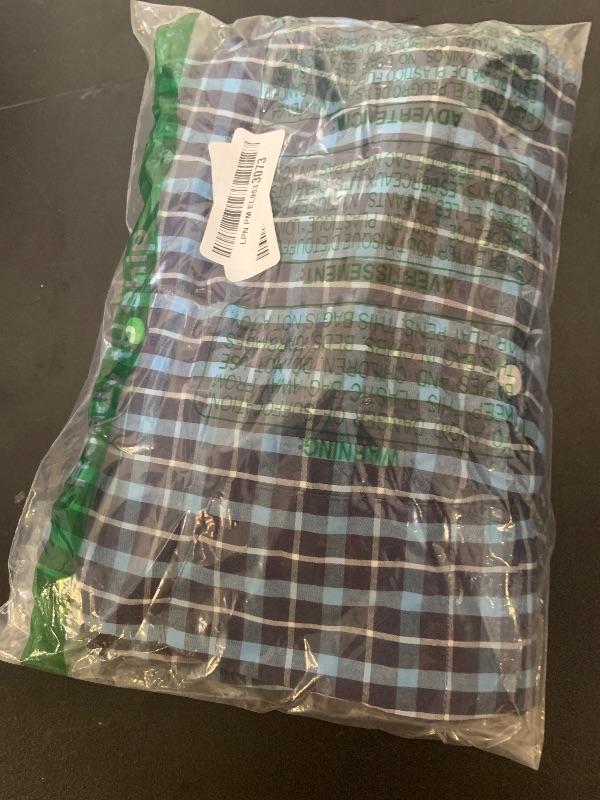 Photo 1 of Amazon Essentials Men's Slim-Fit Long-Sleeve Poplin Shirt, Navy Plaid, Medium