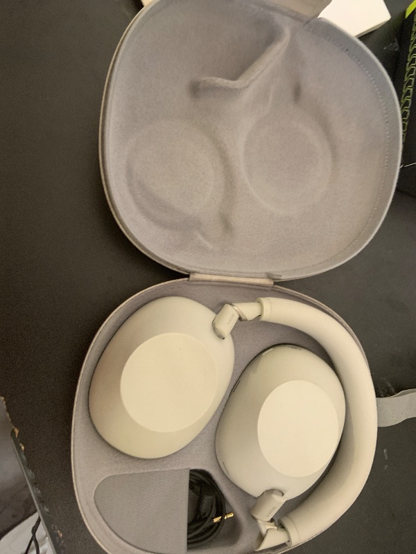 Photo 1 of Sony WH-1000XM6 The Best Wireless Noise Canceling Headphones, HD NC Processor QN3, 12 Microphones, Adaptive NC Optimizer, Mastered by Engineers, Studio-Quality, 30-Hour Battery, Platinum Silver
