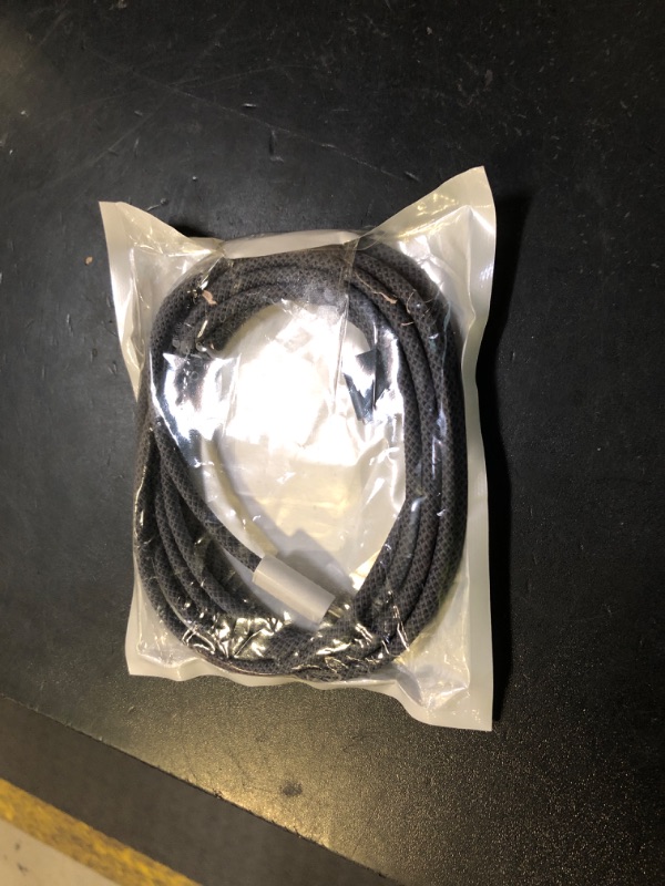 Photo 1 of DERLULU USB-C to Magnetic 3 Fast Charging Cable (2 m/6.6 ft), Compatible with MacBook Air (15''/13'' M4 2025, M3 2024, 15'' M2 2023, 13" M2 2022), MacBook Pro (16"/14" 2024/2023/2021), Midnight Blue