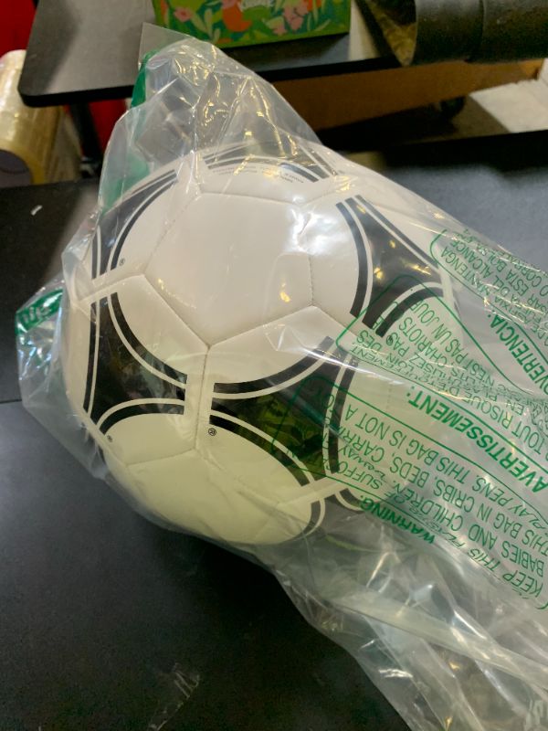 Photo 1 of adidas Unisex-Adult Tango Glider Soccer Ball, White/Black, 5