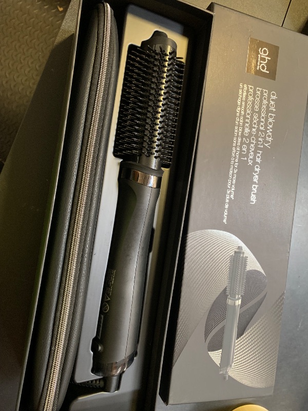 Photo 1 of ghd Duet Blowdry - 2-in-1 Hot Air Brush for Wet to Dry Styling with No Heat Damage, 3X More Volume, More Shine, and Frizz-Free Finish - Quiet Styling, Heated Bristles and Barrel - Black