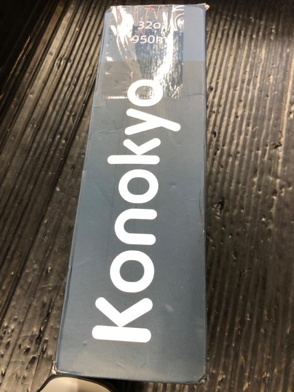 Photo 1 of Konokyo 32 oz Insulated Water Bottle Stainless Steel Sport Bottles with 3 Lids,Mint