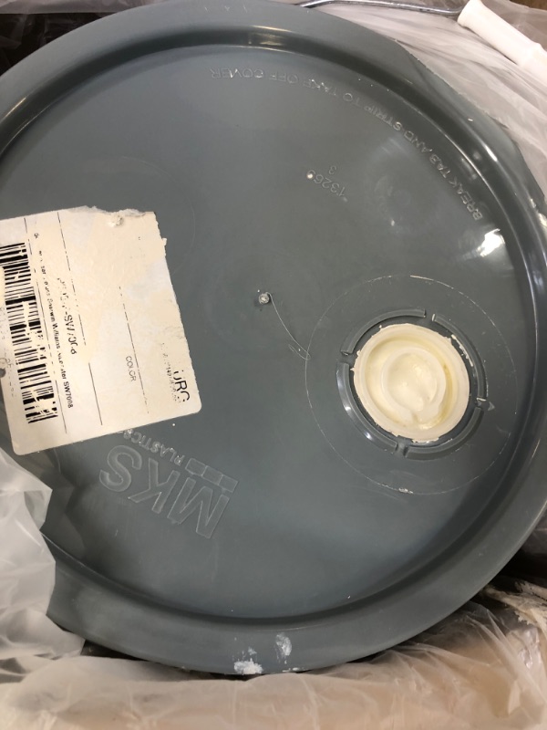 Photo 1 of PRESTIGE Paints Interior Paint and Primer In One, 5-Gallon, Satin, Comparable Match of Sherwin Williams* Alabaster*