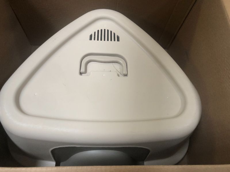 Photo 1 of Amazon Basics Cat Litter Box with Lid, No-Mess, Standard, unisex, Charcoal, 26 in x 23 in x 20 in