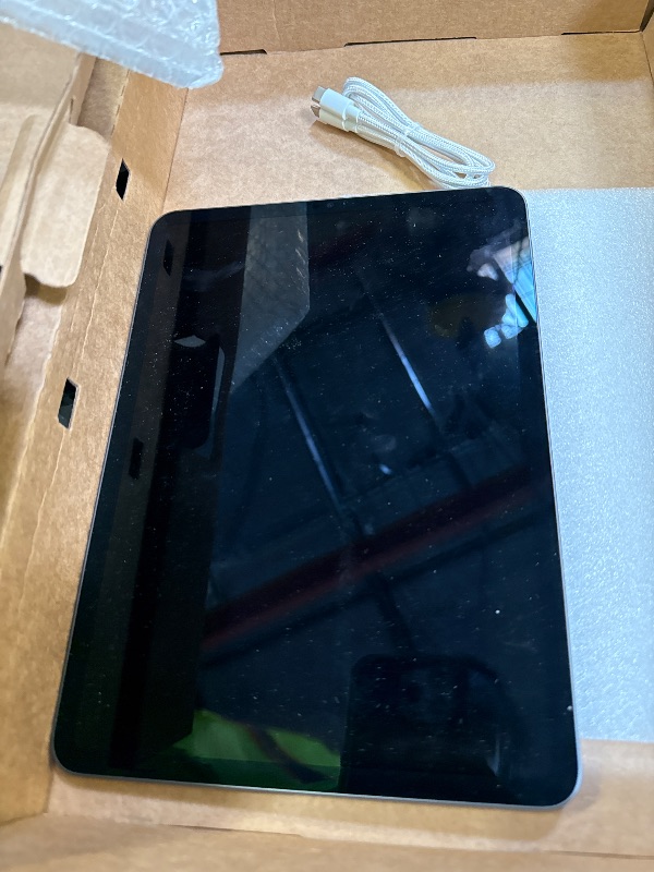 Photo 1 of Apple 2021 11-inch iPad Pro (Wi-Fi, 256GB) - Space Gray (Renewed)