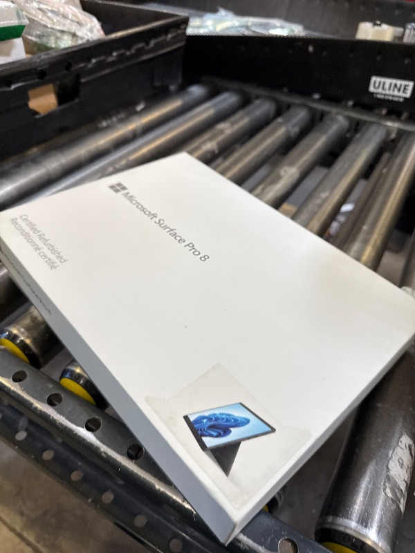 Photo 1 of Microsoft Surface Pro 8 13" Touchscreen Intel i7 16GB RAM 512GB SSD Graphite (Renewed)