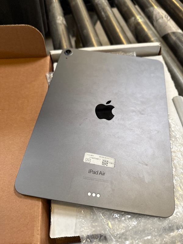 Photo 1 of Apple Early 2022 iPad Air 5th Gen, 10.9-inch, Wi-Fi, 64GB, Space Gray (Renewed)
