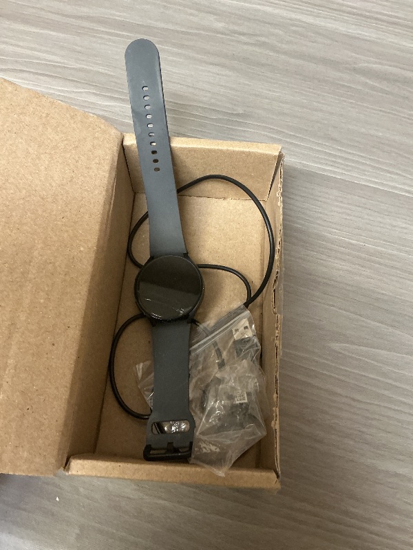 Photo 1 of SAMSUNG Galaxy Watch 6 (44mm, WIFI + 4G LTE) 1.5/in Super AMOLED Smartwatch GPS Bluetooth, Fully Unlocked R945U Graphite(Renewed)