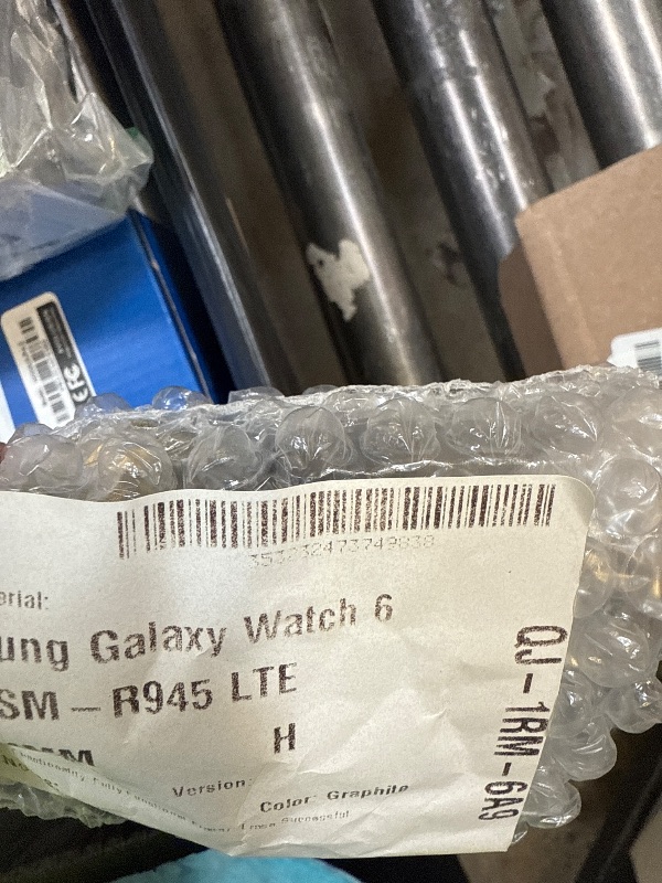 Photo 1 of SAMSUNG Galaxy Watch 6 (44mm, WIFI + 4G LTE) 1.5/in Super AMOLED Smartwatch GPS Bluetooth, Fully Unlocked R945U Graphite(Renewed)
