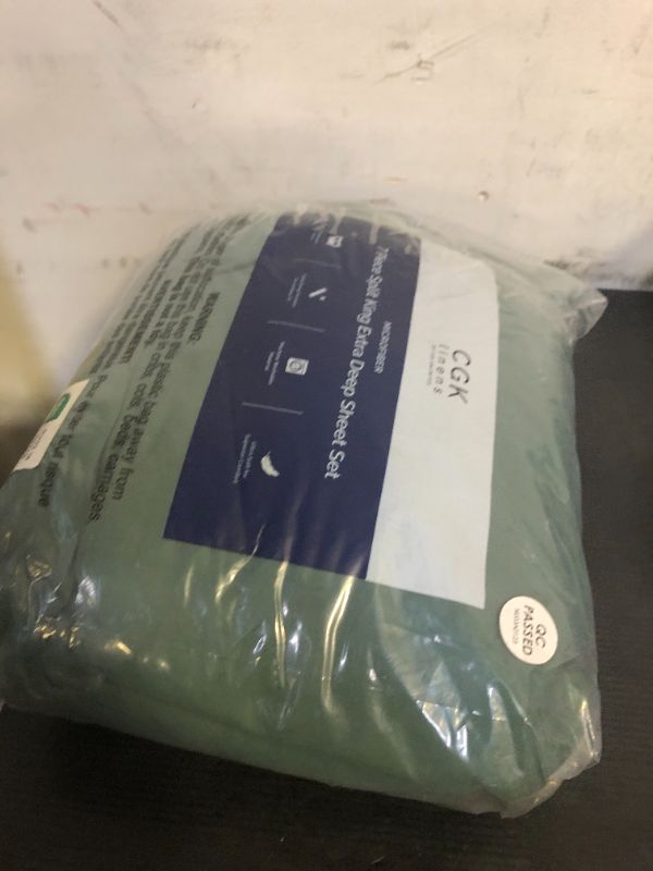 Photo 1 of Extra Deep Split King Sheet Set - 7 Piece Breathable & Cooling Sheets - Hotel Luxury Bed Sheets Set - Easy Fit - Soft, Wrinkle Free & Comfy Sheets Set - Emerald Green Sheet Set w/Extra Deep Pockets
