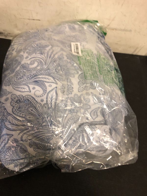 Photo 1 of Southshore Fine Living, Inc. Oversized King/California King Duvet Cover Set – Reversible, Premium Quality Bedding – Includes 1 Duvet Cover and 2 Pillow Shams, Easy Care, Paisley Blue