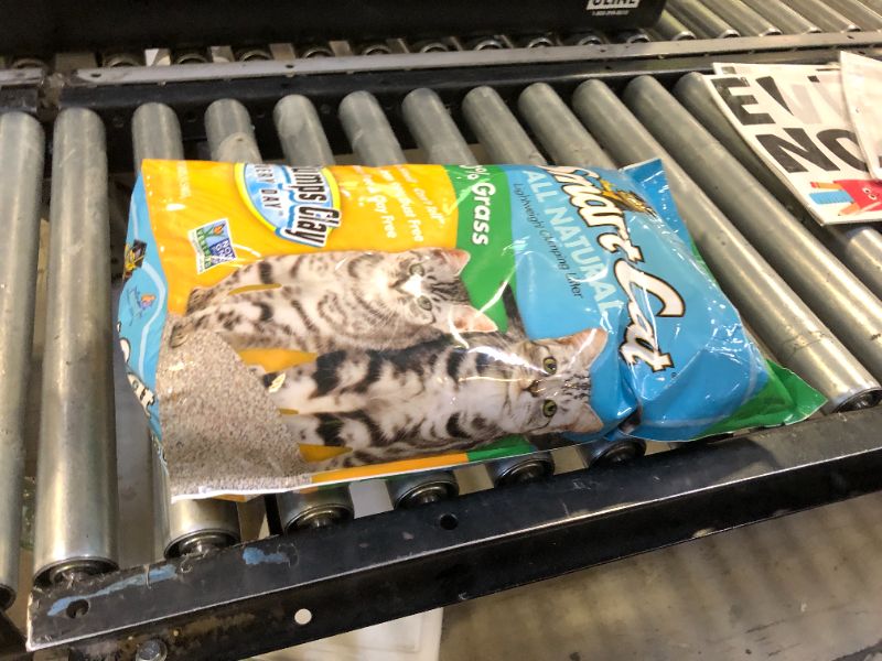 Photo 1 of SmartCat All Natural Clumping Cat Litter, 10 Pound (160oz 1 Pack) - Alternative to Clay and Pellet Litter - Chemical and 99% Dust Free - Unscented and Lightweight
