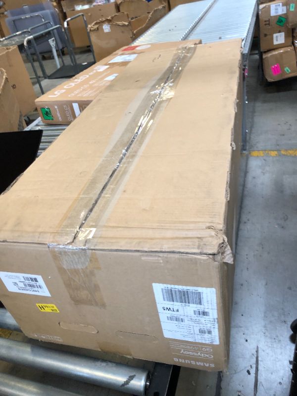 Photo 1 of SAMSUNG 49" Odyssey G9 (G95C) Series DQHD 1000R Curved Gaming Monitor, 240Hz, 1ms(GtG), DisplayHDR 1000, AMD FreeSync Premium Pro, Eye Saver Mode, Auto Source Switch+, LS49CG950ENXZA, 2024