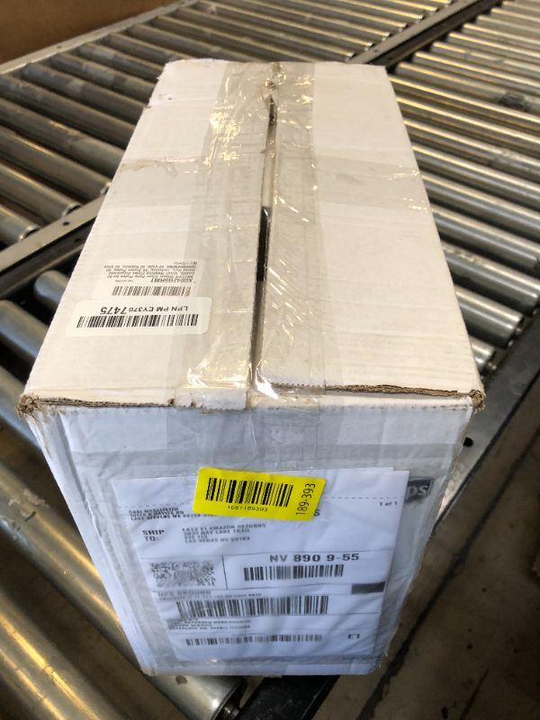 Photo 1 of 1046224 WELLIFE 300Pcs Clear Gold Dinnerware, \ Plates Heavy Duty, Including 50 Dinner and 50 Dessert Plates, 50 Cups, 50 Silverware