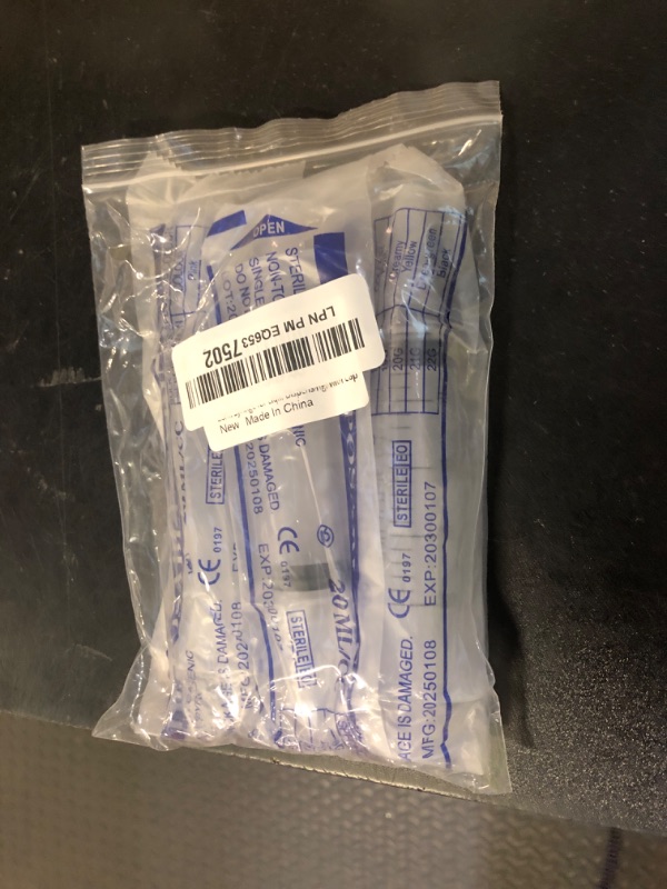 Photo 1 of 20ml Syringe for Liquid, Oral, Scientific Labs, Measurement, Dispensing, with Cap- 3 Pack 20ml Syringes