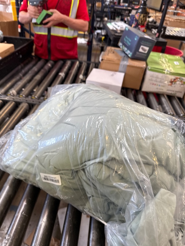Photo 1 of Litanika Twin XL Comforter Set Sage Green, 2 Pieces Comforter Sets Soft Down Alternative Comforter All Season Quilt Blanket (66x90In Comforter & 1 Pillowcase)