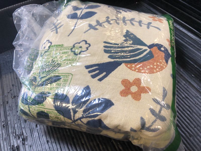 Photo 1 of Summer Throw Blanket for Bed Couch 90''x 98'' Boho Throws 100% Cotton Muslin Travel Mexican Blanket Warm Soft Blankets Decorative Farmhouse Vintage Throws and Best Gifts