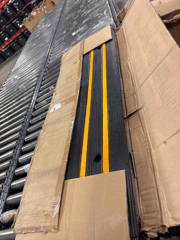 Photo 1 of VEVOR Car Driveway Rubber Curb Ramps Heavy Duty 