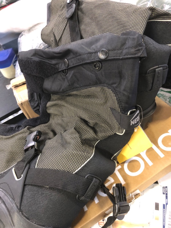 Photo 1 of NEOS 15" Navigator 5 Expandable Waterproof Winter Overshoes (N5P3)- XL 