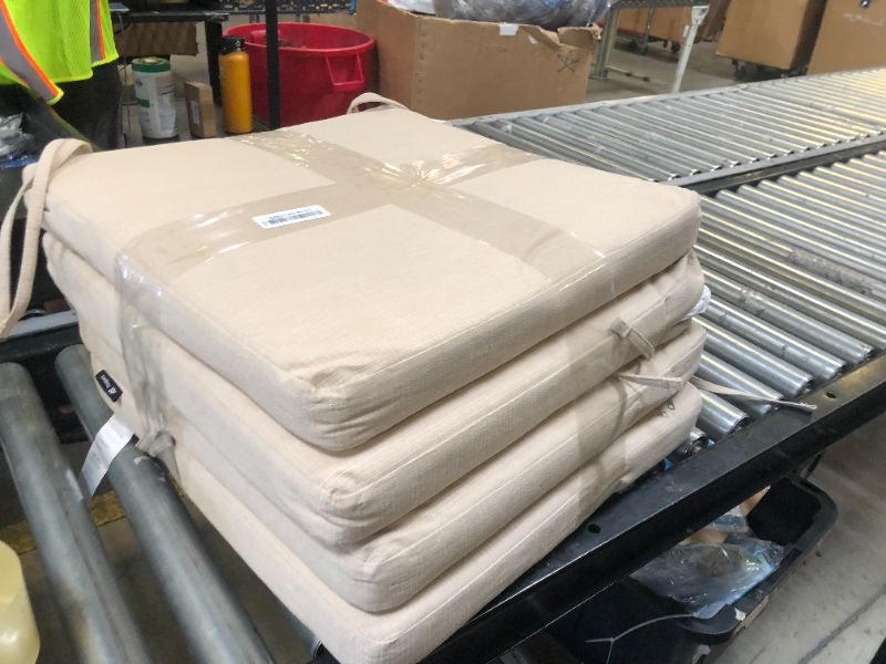 Photo 1 of Favoyard Outdoor Chair Cushion Set of 4 Rainproof & Color Fade Resistant 19 x 19 x 2 in Square Corner Patio Furniture Cushions with Waterproof Hidden Zipper Attach Ties for Dining Table Chairs Seats