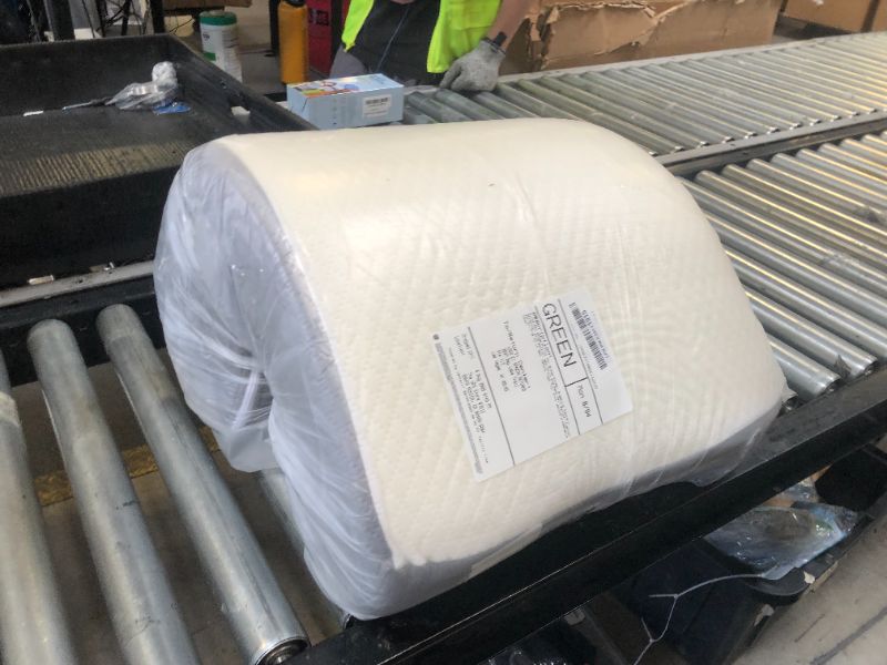 Photo 1 of bed wedge pillow 