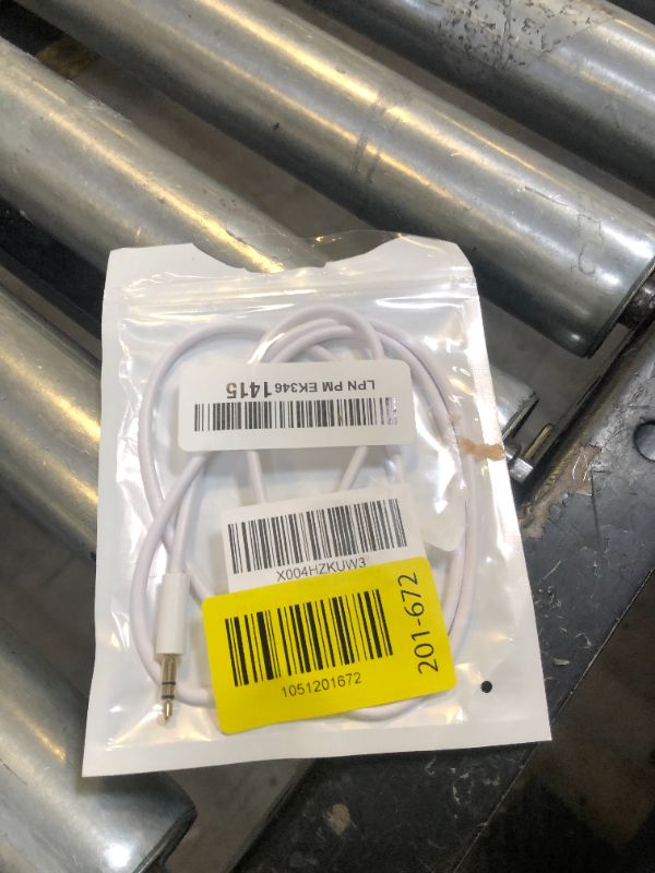 Photo 1 of iPhone 16 Pro Max Aux Cord for Car, USB C to 3.5mm Headphone Jack Adapter Car Stereo Aux Audio Cable for iPhone 16e 16 Plus 16 Pro 16 15 Pro Max 15 Plus 15 USBC to Car Home Stereo/Headphone/Speaker