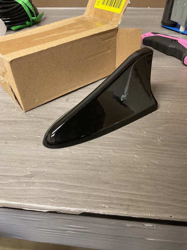 Photo 1 of Bracingo Shark Fin Antenna Cover fit for Hyundai Sonata 2015-2019,Car Roof Aerial Caps for Kia Optima 2014-2020,for Elantra Sedan 2011-2016,for Genesis Sedan G80 2015-2017,96219 D5000EBQK (NOT Sport)