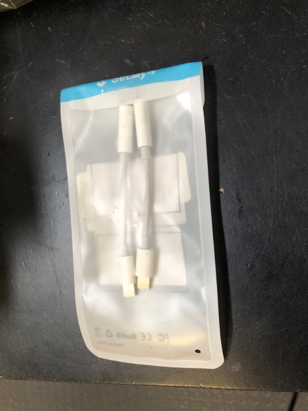 Photo 1 of Seulliya [Apple MFi Certified 2 Pack Lightning to 3.5 mm Headphone Jack Adapter, iPhone Aux Adapter Converter Dongle Audio Cable Compatible with iPhone 14 13 12 11 X XS 8 7