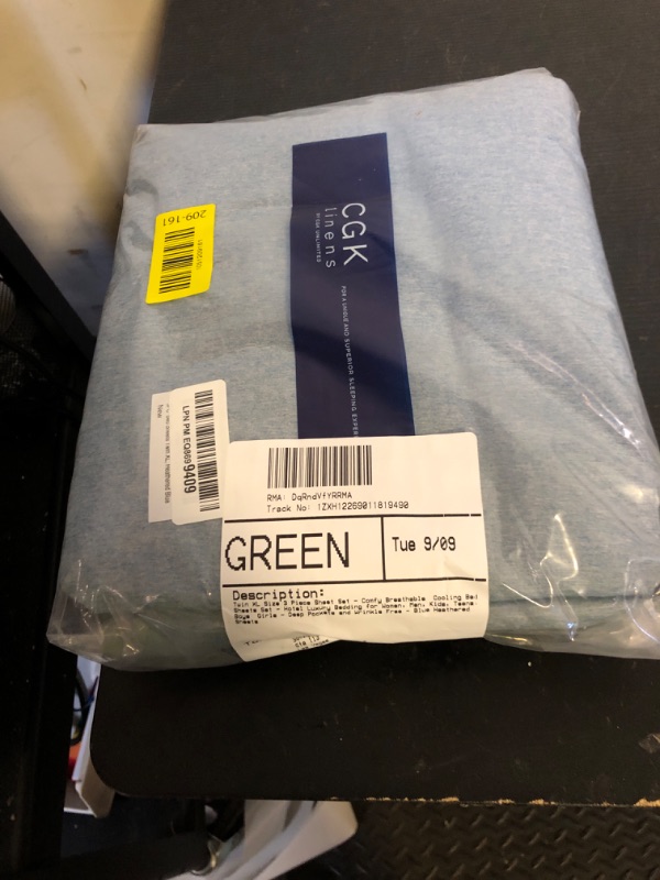Photo 1 of Twin XL Size 3 Piece Sheet Set - Comfy Breathable & Cooling Bed Sheets Set - Hotel Luxury Bedding for Women, Men, Kids, Teens, Boys & Girls - Deep Pockets and Wrinkle Free - Blue (Heathered Sheets)