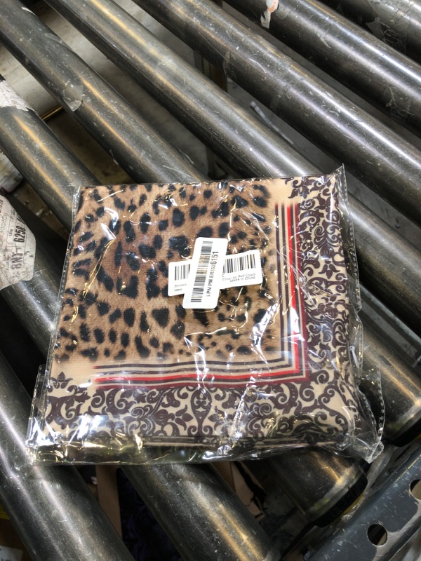 Photo 1 of Emvency Throw Pillow Cover Case Beautiful Wild Leo Pattern Leopard Skin Shawl Animal Print Decorative Pillowcase 16"x16"(40cmX40cm) Case Cushion Cover for Bed Couch