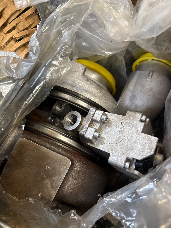 Photo 1 of RUIANOMG Turbo Turbocharger Kit Replacement For Ram 2500 3500 6.7L Cummins Diesel 2013-2018, Replace 68321378AA