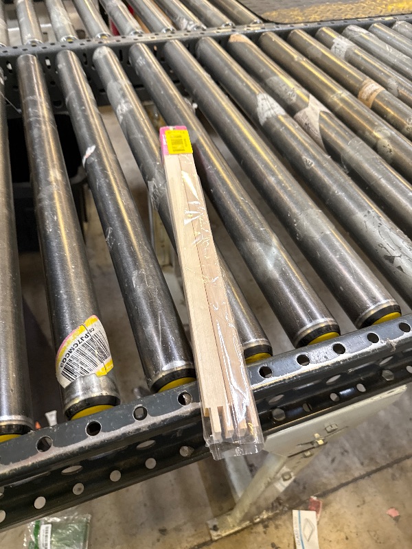 Photo 1 of Edmunds 325075Frank A. Regular Stretcher Bars, 17" X.75