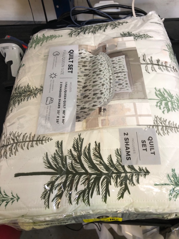 Photo 1 of Great Bay Home 3-Piece Reversible Forest Cabin Bedspread Queen Quilt. All-Season, Comfortable, Soft Quilt Set - Truckee