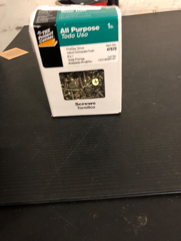 Photo 1 of The Hillman Group 47670 6-Inch x 1-Inch All Purpose Wood Screw with Phillips Drive, 1-Pound, Yellow