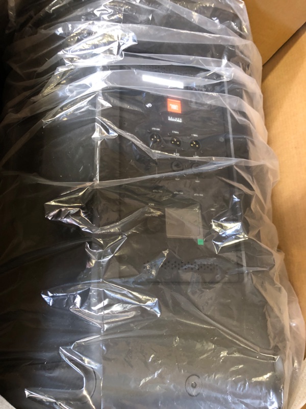 Photo 1 of JBL Professional PRX915 Next-Generation 15-Inch Powered Portable 2-Way Loudspeaker with DSP, 12-band parametric EQ, and Built-in Effects, Black