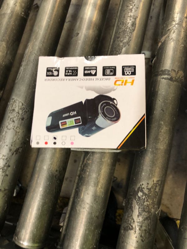 Photo 1 of Digital Camcorder, DH-90 16X Digital Zoom 2.7 Inch Colourful Display Screen, High Definition Camera Image Video Shooting Camcorder US Plug 110-240V
