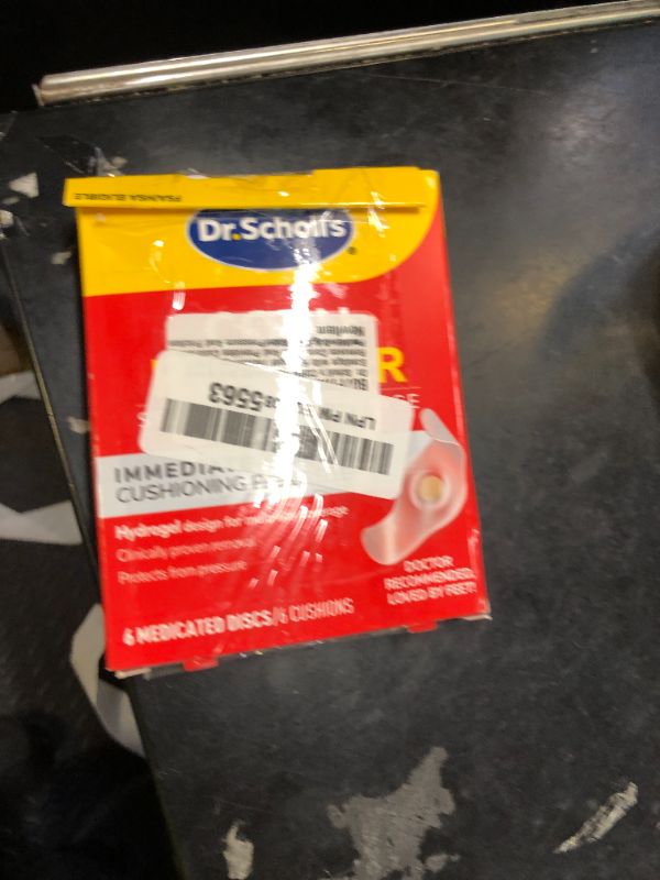 Photo 1 of Dr. Scholl's Corn REMOVERS Seal & Heal Bandage with Hydrogel Technology, 6 ct // Removes Corns Fast and Provides Cushioning Protection Against Shoe Pressure and Friction for All-Day Pain Relief