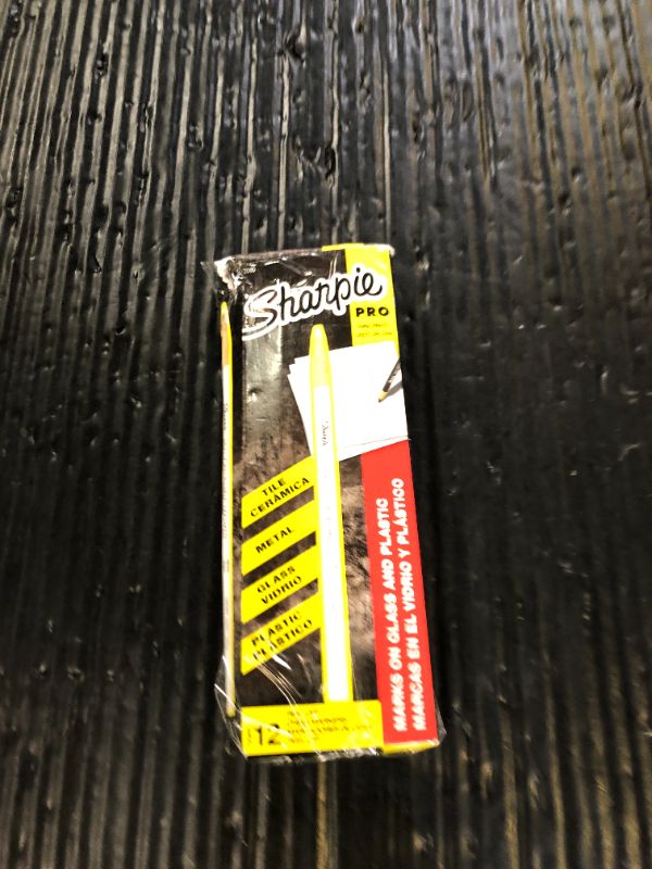 Photo 1 of Sharpie Peel-Off China Marker Grease Pencils, White, Box of 12