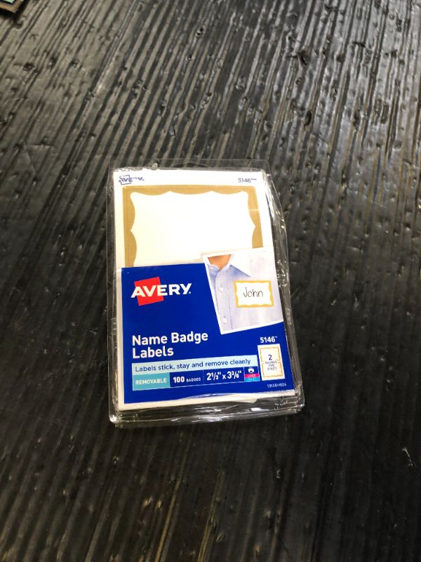 Photo 1 of Avery 5146 Name Badge Labels, 2-11/32-Inch x3-3/8-Inch, 100/PK, Gold Border