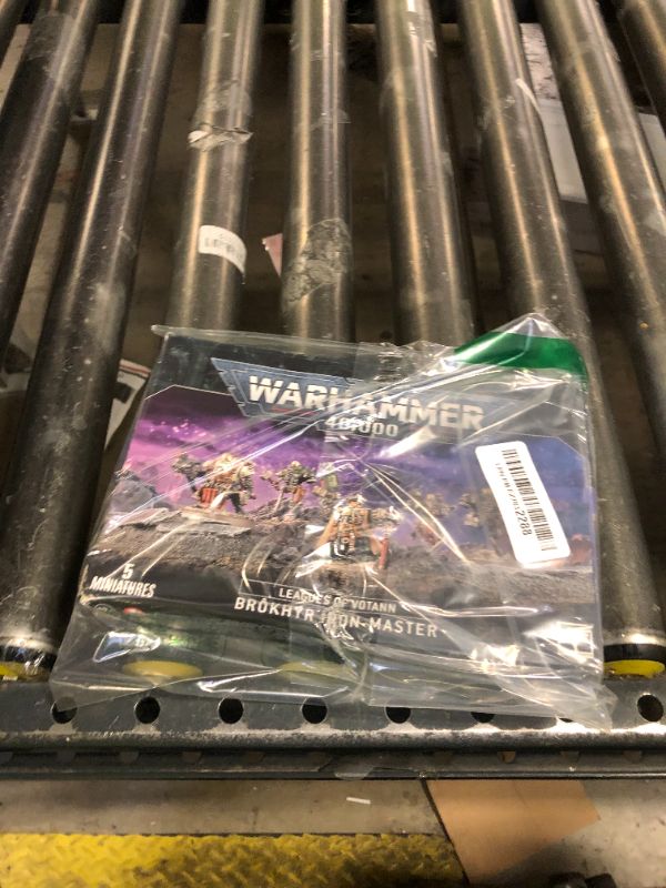 Photo 1 of Games Workshop - Warhammer 40,000 - Leagues of Votann: Brokhyr Iron-Master