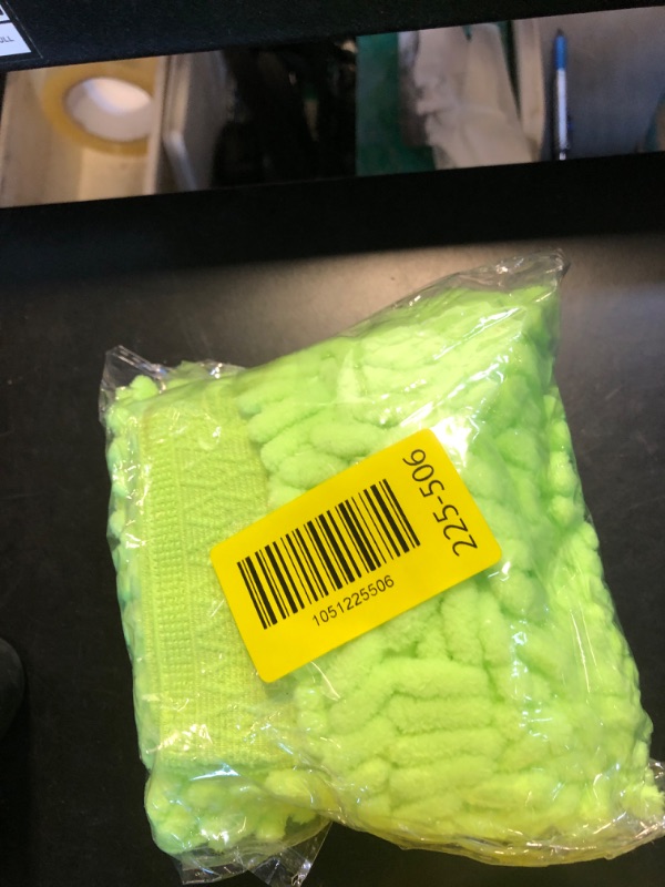 Photo 1 of Premium Microfiber Car Wash Mitt, Green Microfiber Cleaning Cloth for Car Washing and Detailing Gloves