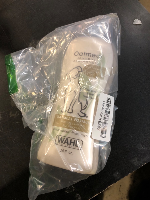 Photo 1 of Wahl USA Dry Skin & Itch Relief Pet Shampoo for Dogs – Oatmeal Formula with Coconut Lime Verbena Scent & Pet Friendly Formula, 24 Oz - Model 820004A