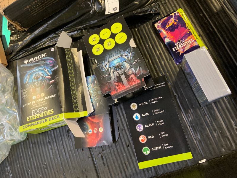 Photo 1 of Magic: The Gathering Edge of Eternities - Collector Booster Box (12 Packs)