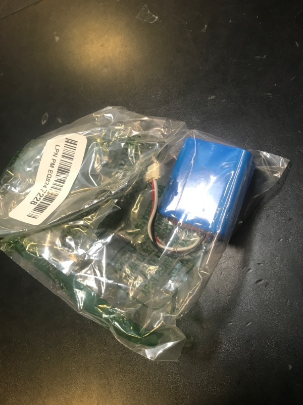 Photo 1 of BAKTH Real Capacity 2200mAh 7.2V NiMH Replacement Battery for iRobot Braava 380, 380T, 390T, Mint 5200, 5200B, 5200C Vacuum Cleaner