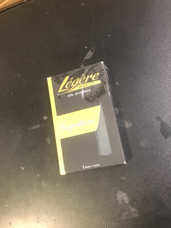 Photo 1 of Légère Reeds - Alto Saxophone Reed, Signature, Strength 2.00 (ASG2.00) - Premium Synthetic Woodwind Reed